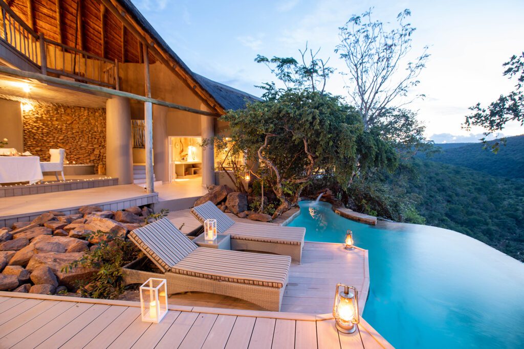 Extraordinary Clifftop Exclusive Safari Hideaway pool deck Extraordinary Clifftop Exclusive Safari Hideaway pool deck