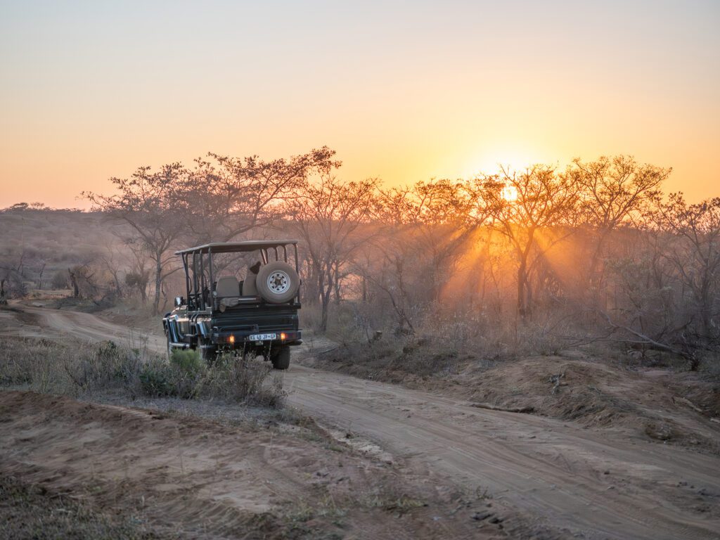 Clifftop Exclusive Safari Hideaway sunrise safari Clifftop Exclusive Safari Hideaway sunrise safari